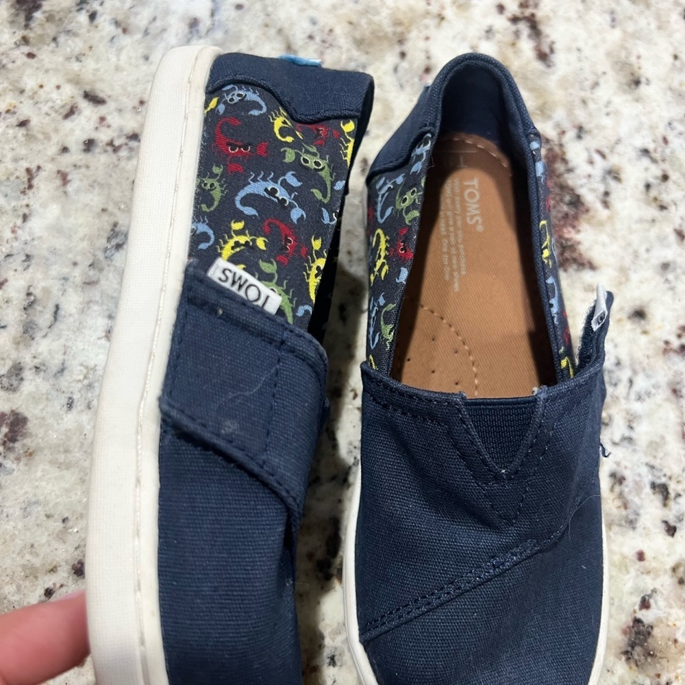 TOMS Navy Scorpion Print